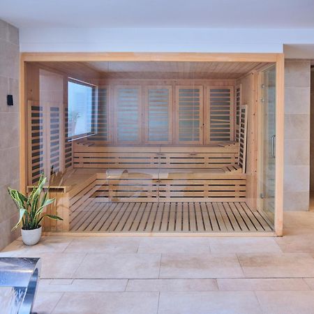 The Olive Boutique Suites & Spa Кала Лонга Екстериор снимка