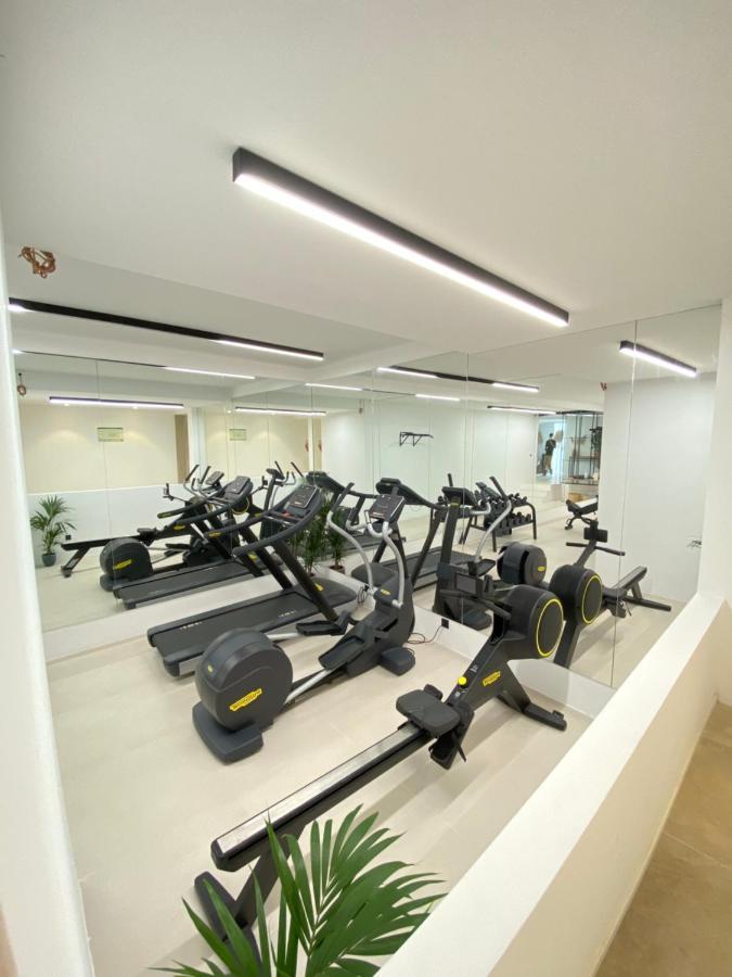 The Olive Boutique Suites & Spa Кала Лонга Екстериор снимка