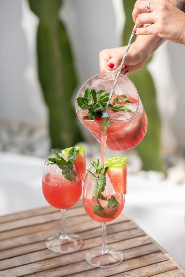 The Olive Boutique Suites & Spa Кала Лонга Екстериор снимка
