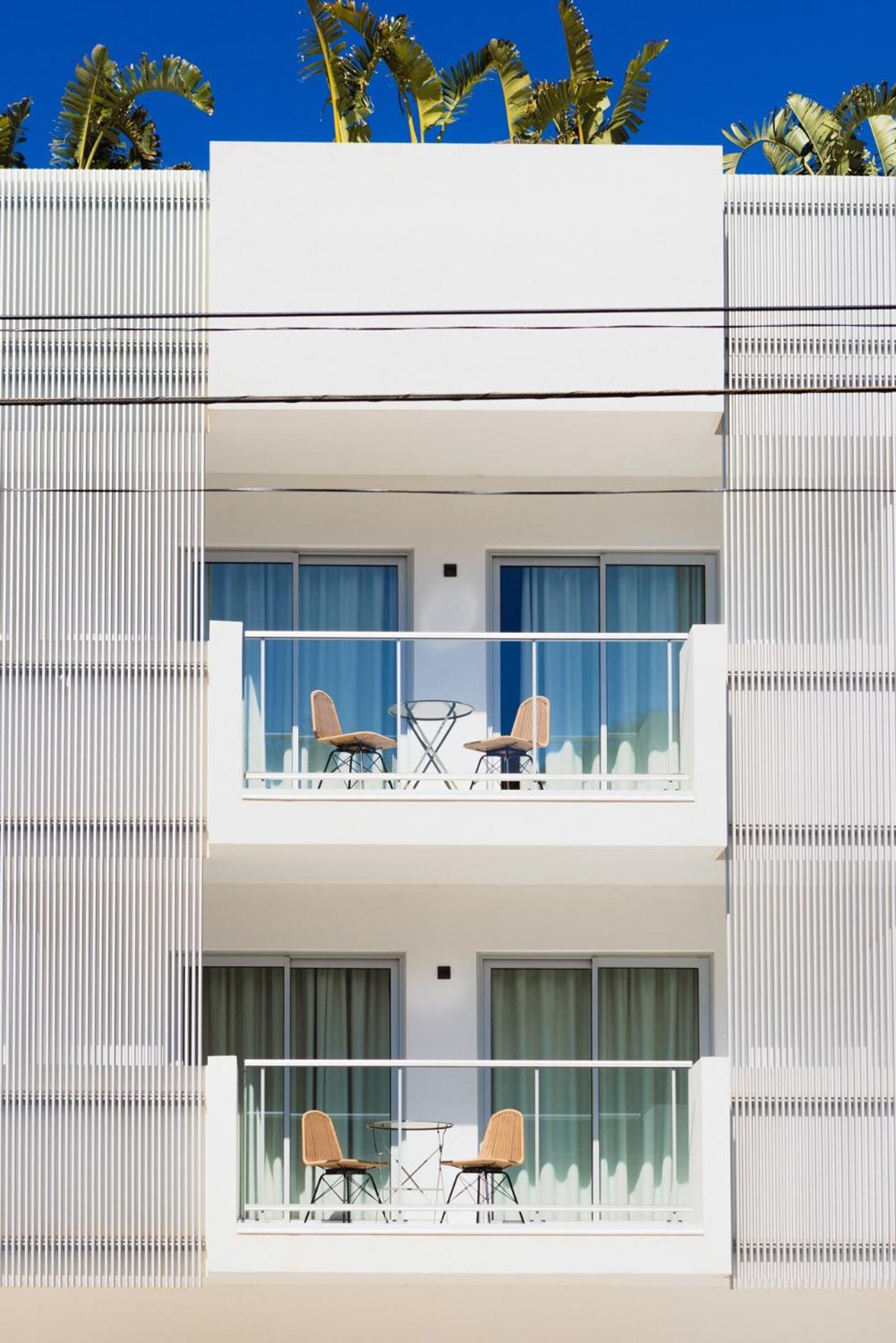 The Olive Boutique Suites & Spa Кала Лонга Екстериор снимка
