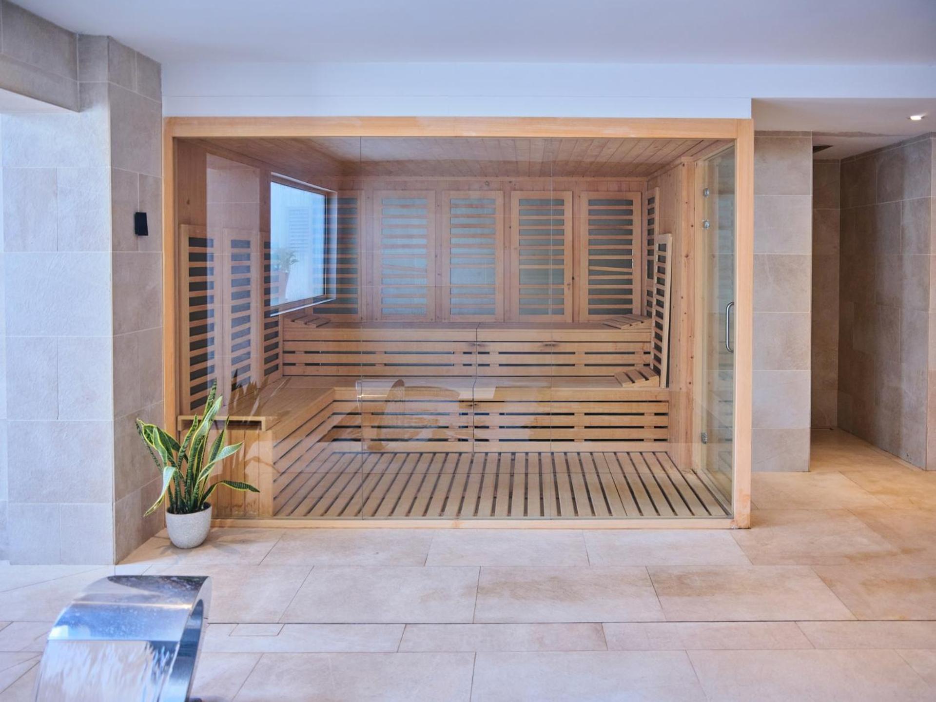 The Olive Boutique Suites & Spa Кала Лонга Екстериор снимка